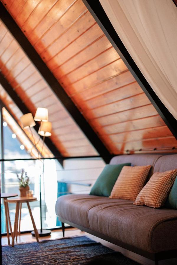 קזבגי Cottage Veranda מראה חיצוני תמונה