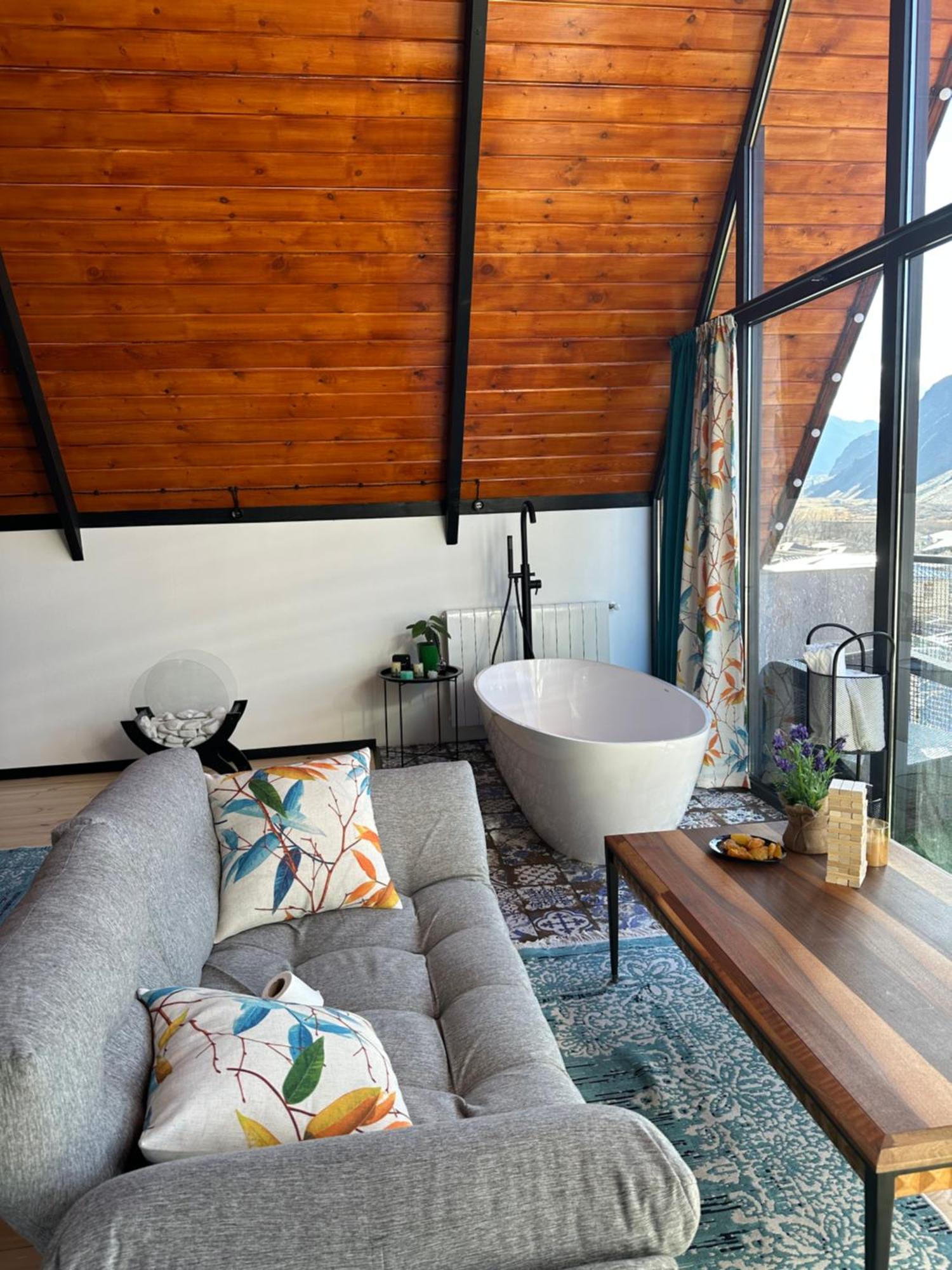 קזבגי Cottage Veranda מראה חיצוני תמונה